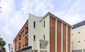 Reddoorz Premium Near Ragunan Zoo 2